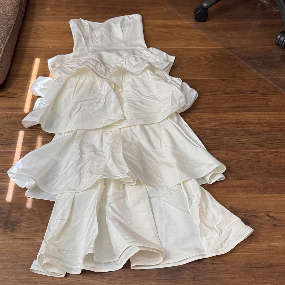 Vintage Gunne Sax by Jessica Mccintock Cream Strapless Ruffled Tiered Prom Gown